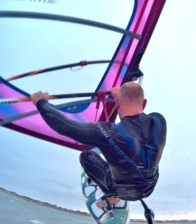 Tez PLavenieks windsurfing testing teh SJ400 action cam 2